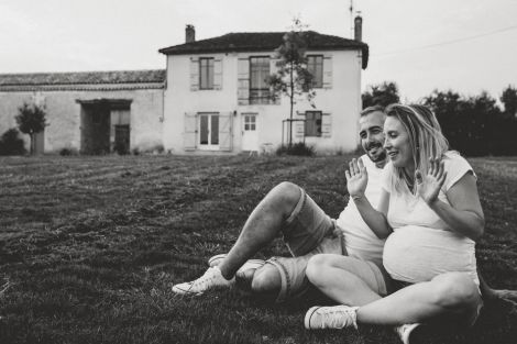 Rester naturel durant sa seance photo de grossesse près de Auch dans le Gers