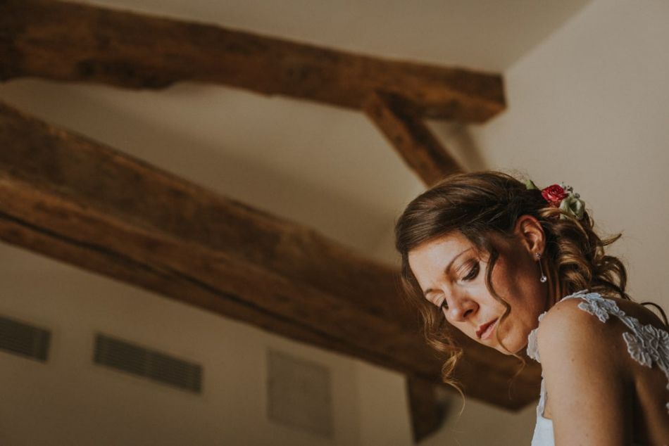 Préparatifs de la mariée, domaine de Baulieu, à Auch, Gers