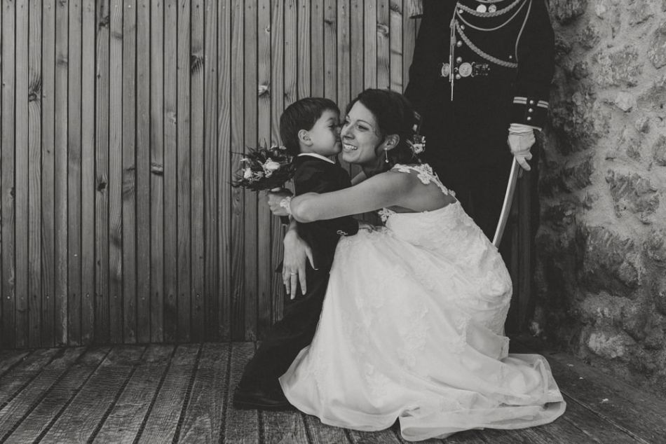 First look, petit garçon et sa maman en mariée, plein d'émotion à Auch, Gers