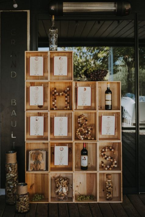 Décoration rustique et chic, sur le thème du vin, au domaine de Baulieu à Auch