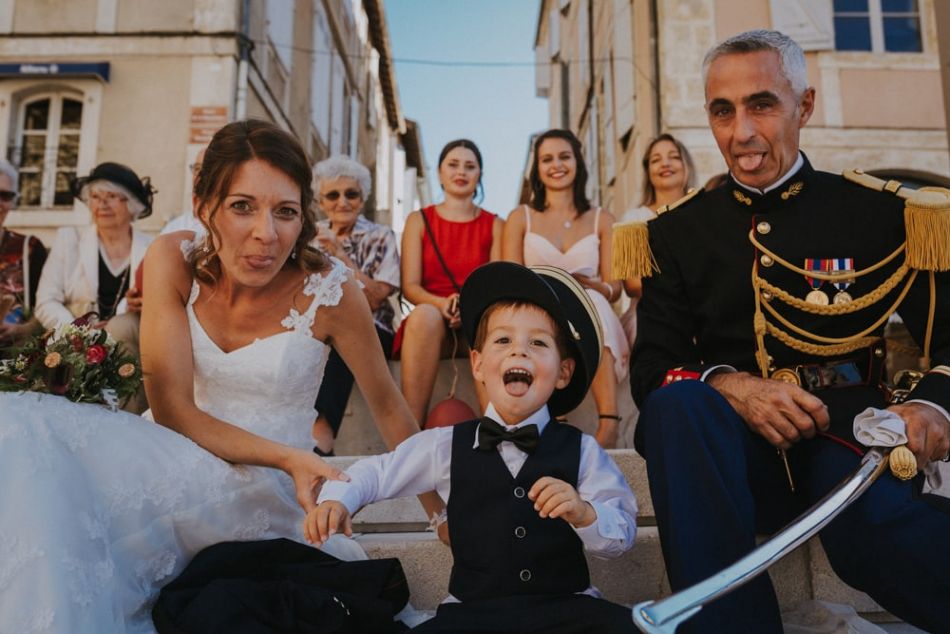 Petite pause sur les marches du parvis de la cathédrale, à la cool, à Auch