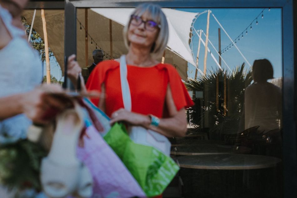Mariage champêtre, au bord de la piscine au domaine de Baulieu à Auch