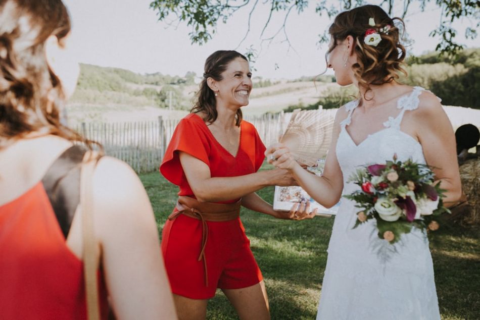 Esprit de fête champêtre pour ce mariage au domaine de Baulieu à Auch dans le Gers