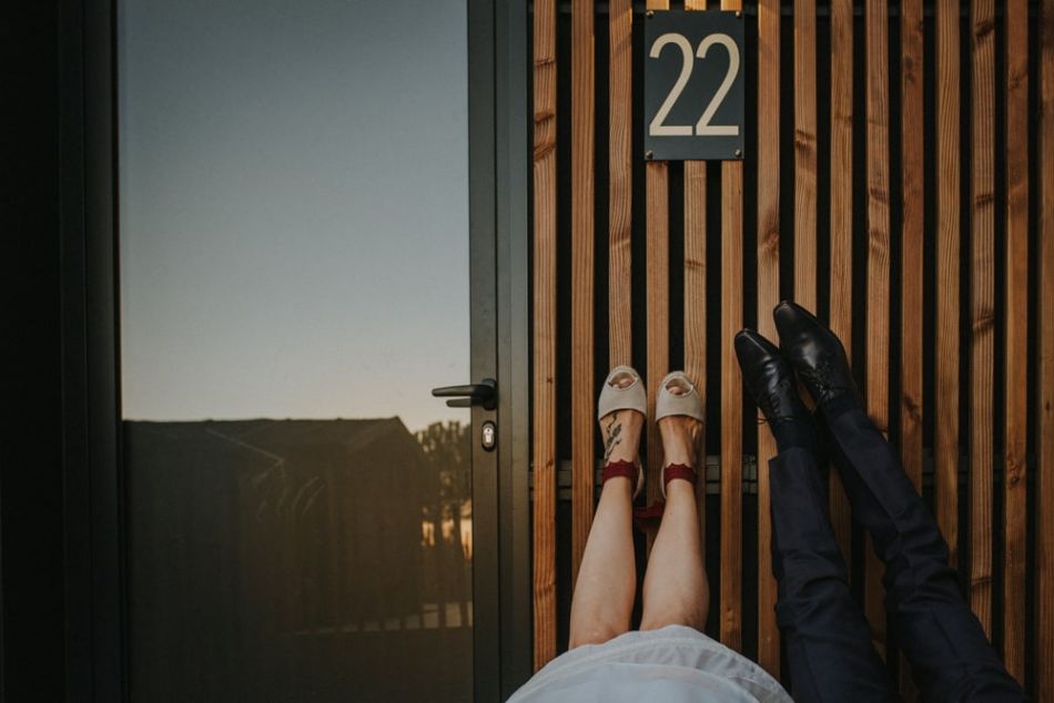 Mariés les pieds en l'air, au domaine de Baulieu à Auch dans le gers
