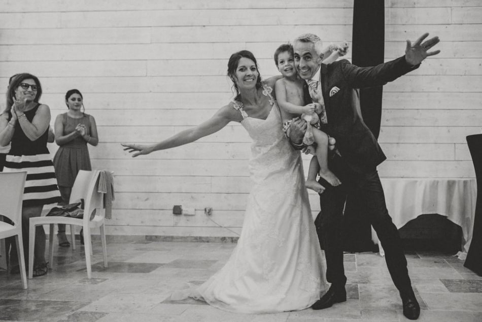 Discours des mariés enthousiastes au domaine de Baulieu à Auch dans le Gers