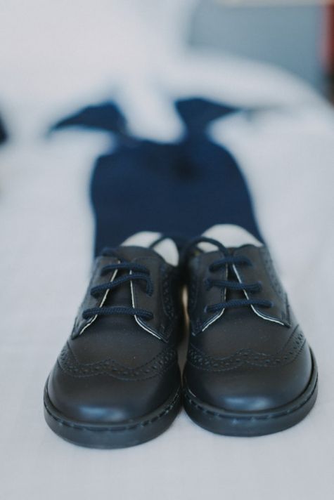 Chaussures de cérémonie du fils pour mariage champêtre à Auch dans le Gers