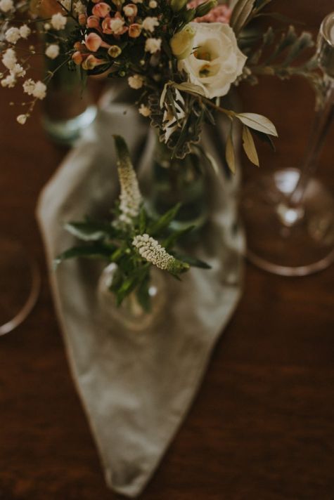 Décoration florale pour mariage romantique et intimiste