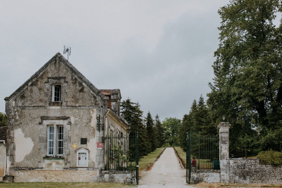 Chateau de la Cote entrée photographe de mariage écossais en Périgord