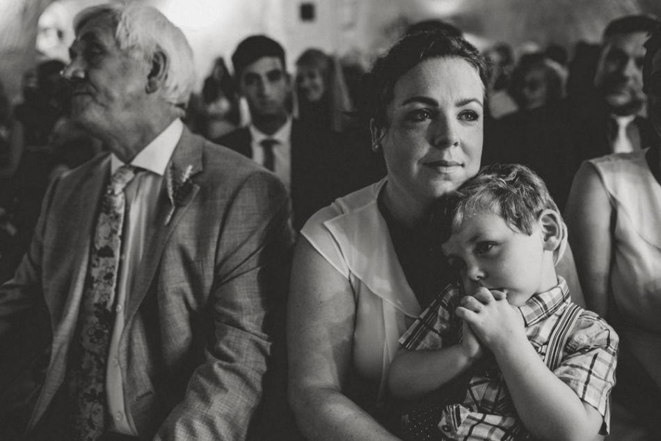 Témoin pour un mariage bohème anglais au château de la Côte dans le Périgord