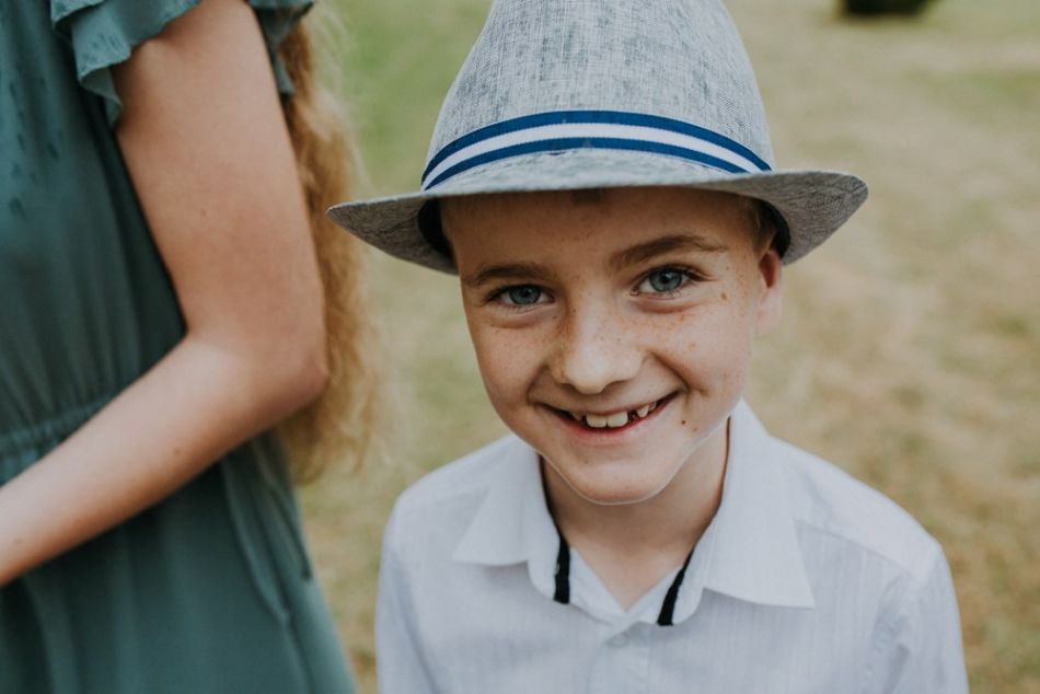 Kid during English wedding in Perigord with MGphotographies
