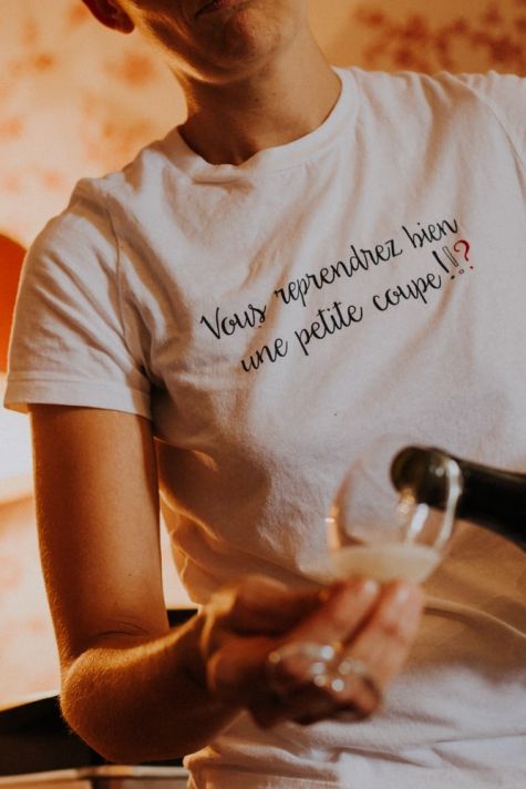 Champagne pour ce mariage écossais en Perigord à Sarlat