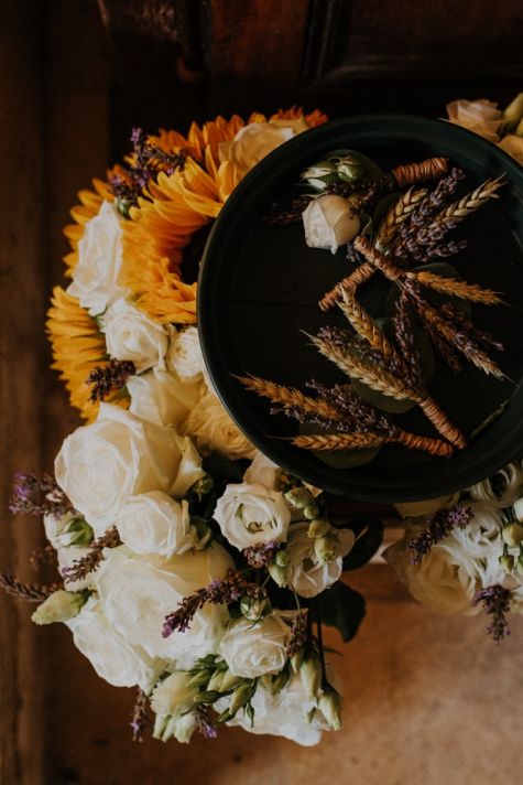 Détail floral mariage anglais écossais au château de la Côte avec MGphotographies