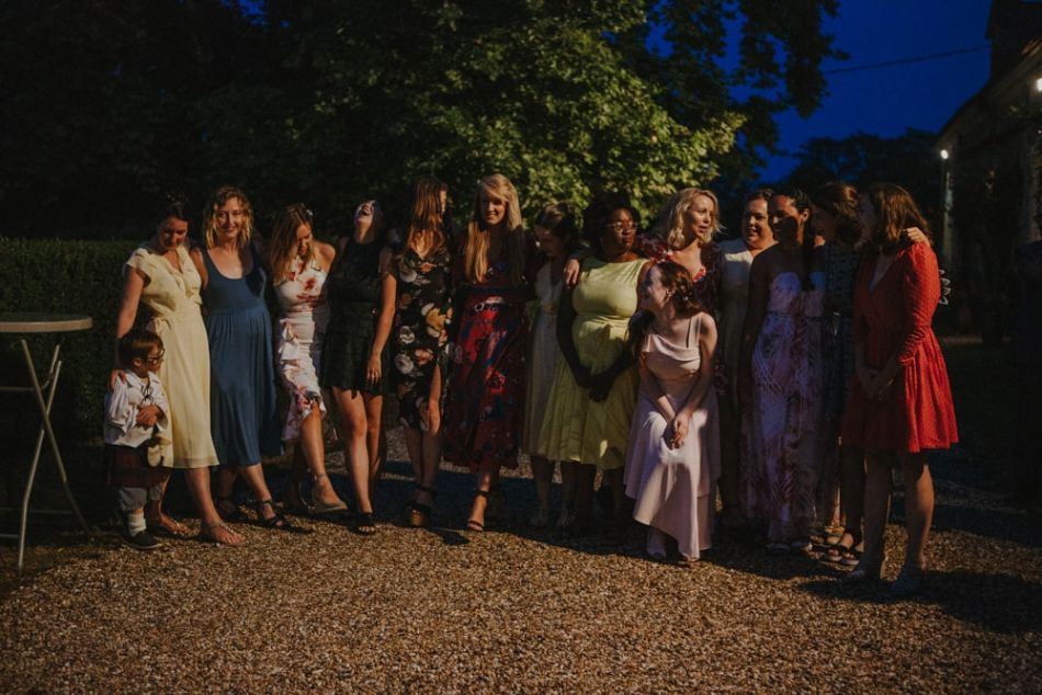 photo groupe mariage anglais décontracté, chateau de la Cote, Perigord