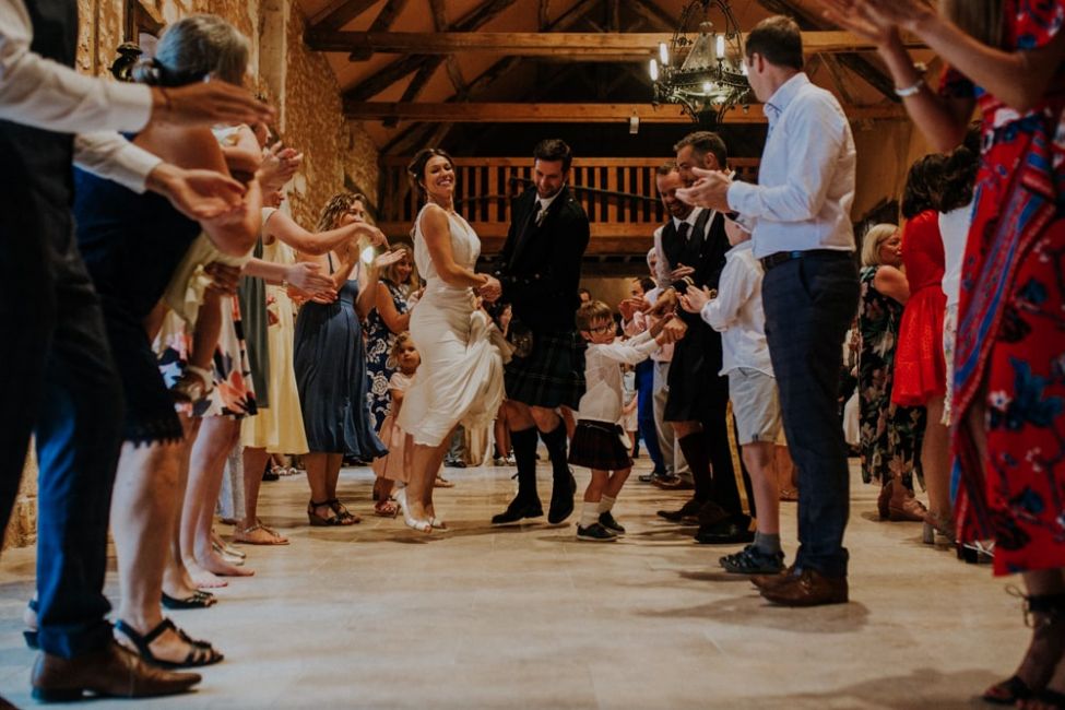 Ceilidh dance pour un mariage anglais écossais au Chateau de la Cote dans le Perigord