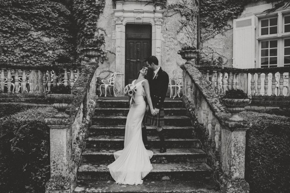 photos des mariés, mariage anglais, chateau de la Cote, Perigord, Sarlat