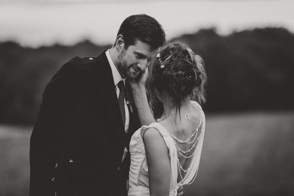 photos des mariés, mariage anglais, chateau de la Cote, Perigord, Sarlat