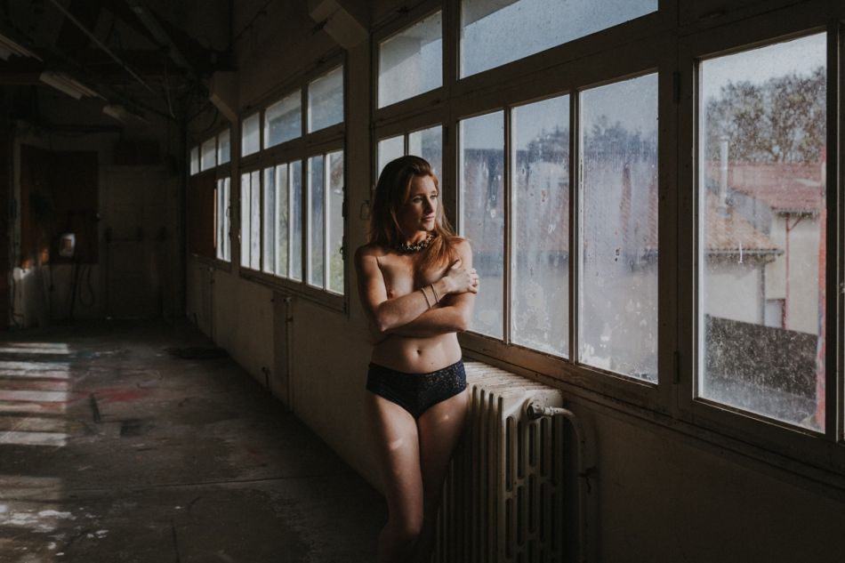 portrait intimiste femme, usine abandonnée, MGphotographies